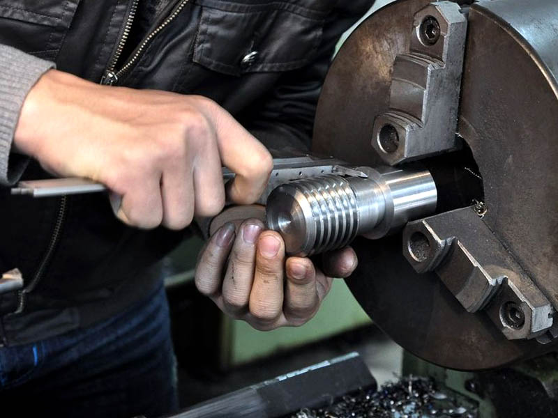 車工和加工中心誰(shuí)累？工作難度！