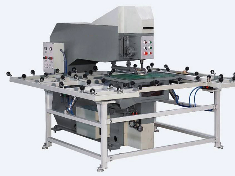 玻璃鉆孔機(jī)怎么對(duì)齊上下鉆頭?注意事項(xiàng)